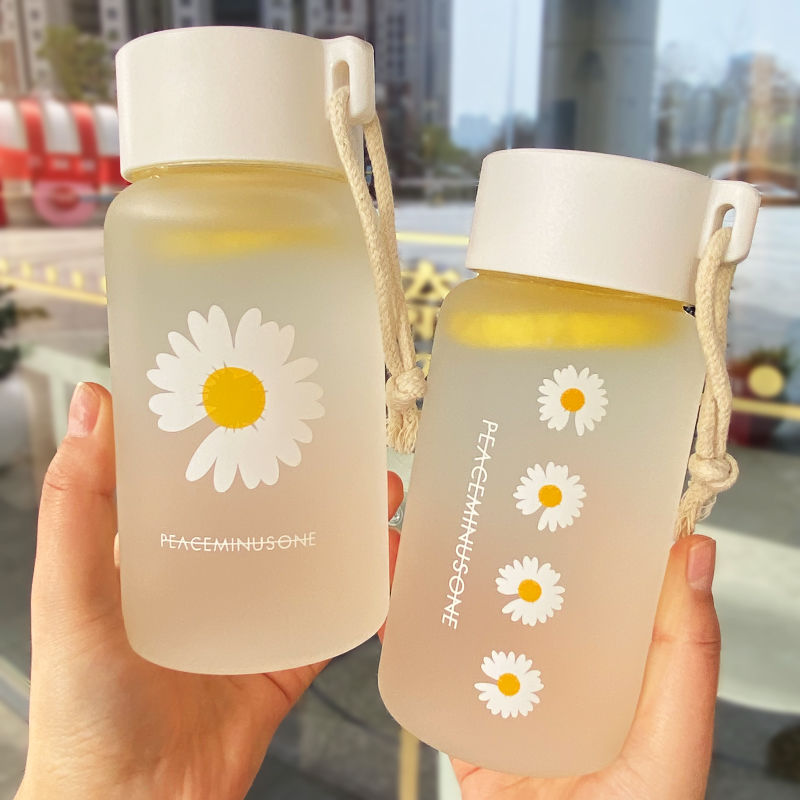 Small Daisy Transparent Plastic Water Bottles