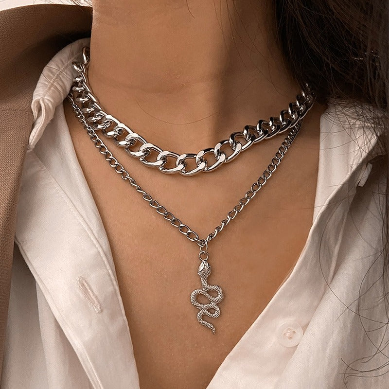 17KM Fashion Asymmetric Lock Necklace